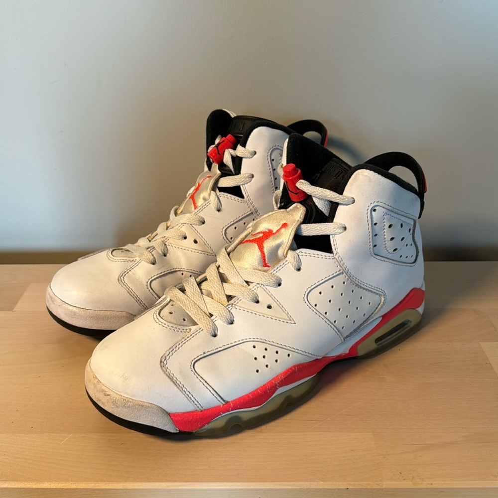 Jordan 6 Retro White Varsity Red Size 7Y